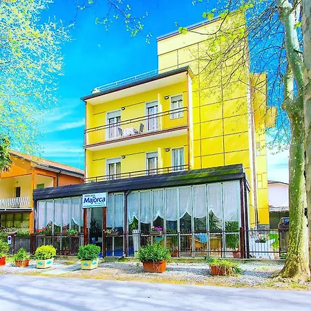 Hotel Majorca & Breakfast Cesenatico